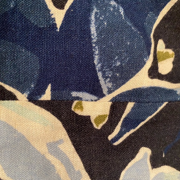 Lush size S dress- super flattering, short, hourglass fit - Picture 5 of 7